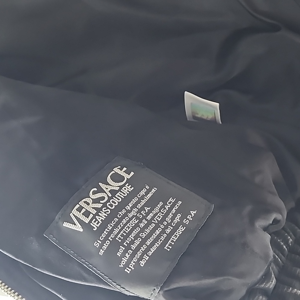 Vintage Versace Jeans Couture Coated Textured Cropped Puffer Bomber Jacket - Picture 8 of 10